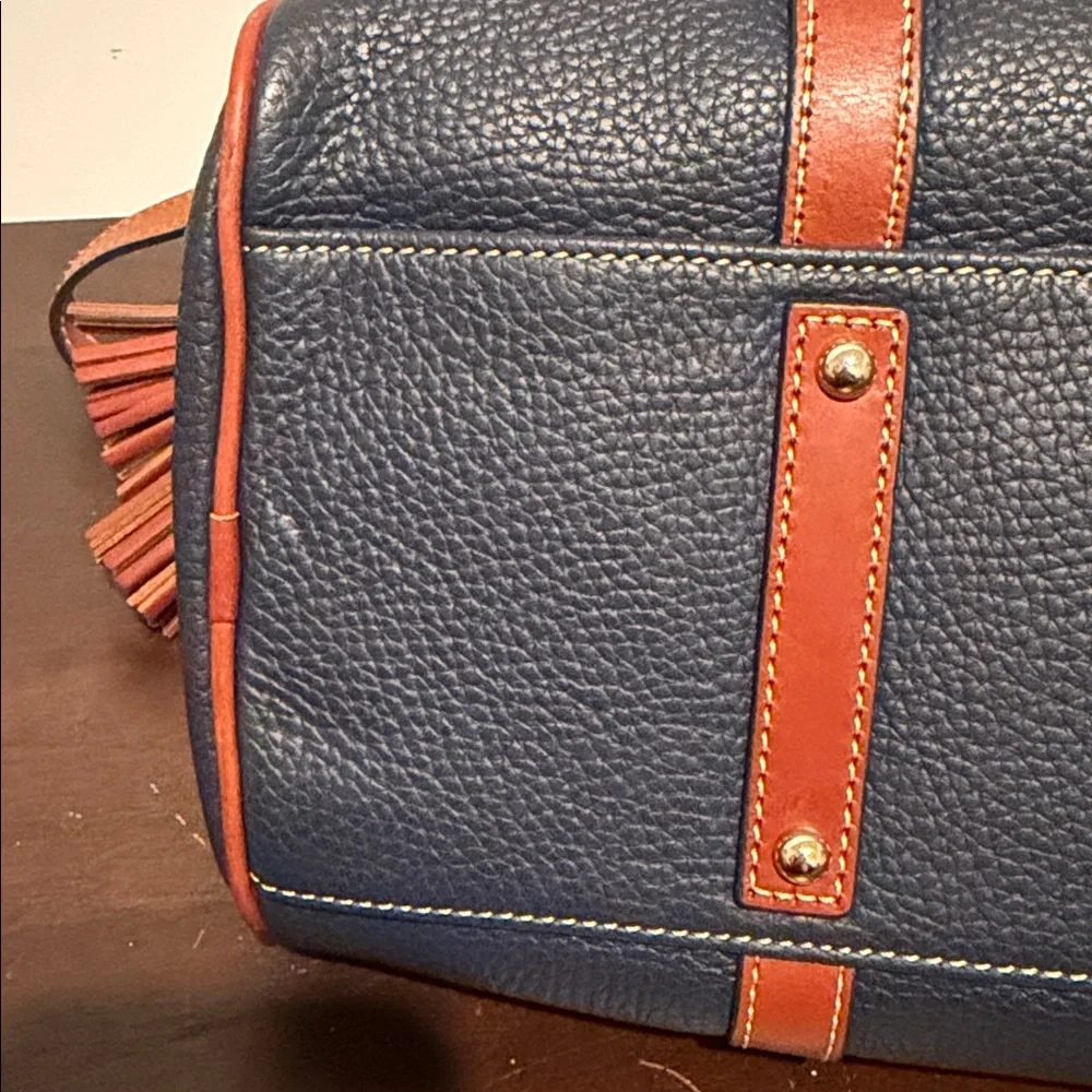 Dooney & Bourke Large Navy Pebble Grain Satchel EUC - Picture 9 of 13